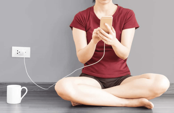 How to Fix iPhone Not Charging 5 Avoid Using your phone while charging