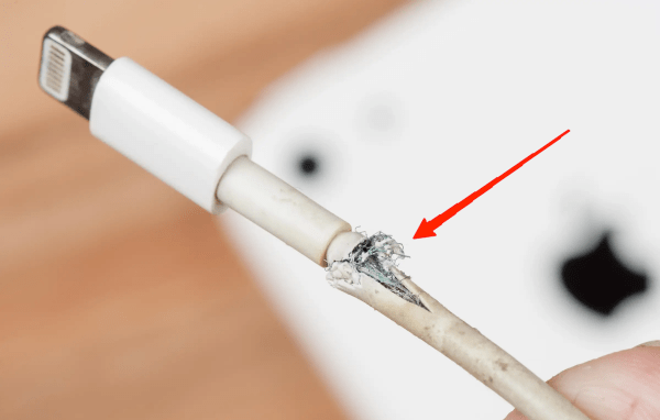 How to Fix iPhone Not Charging 3 How to Fix iPhone Not Charging 1