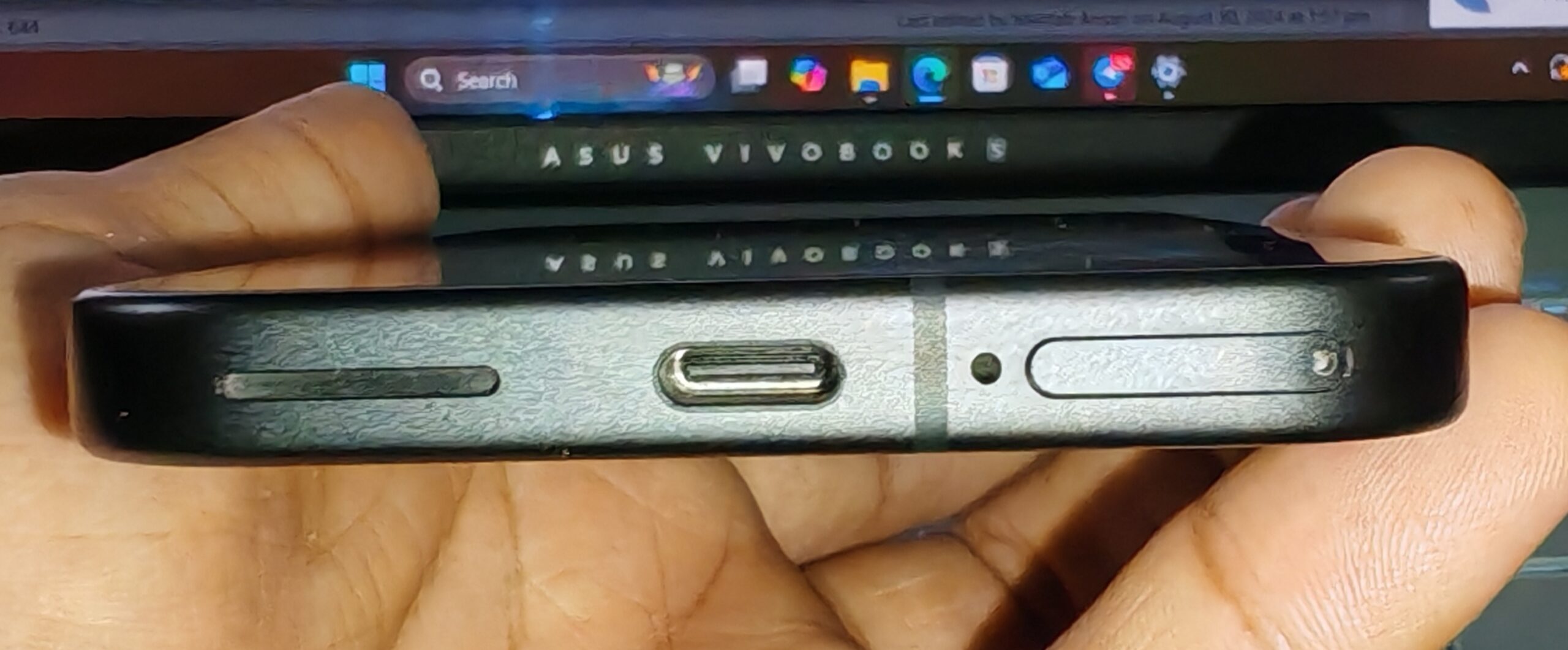 Fix: Moisture Detected in Charging or USB Port on Samsung Devices 3 Clean the USB port