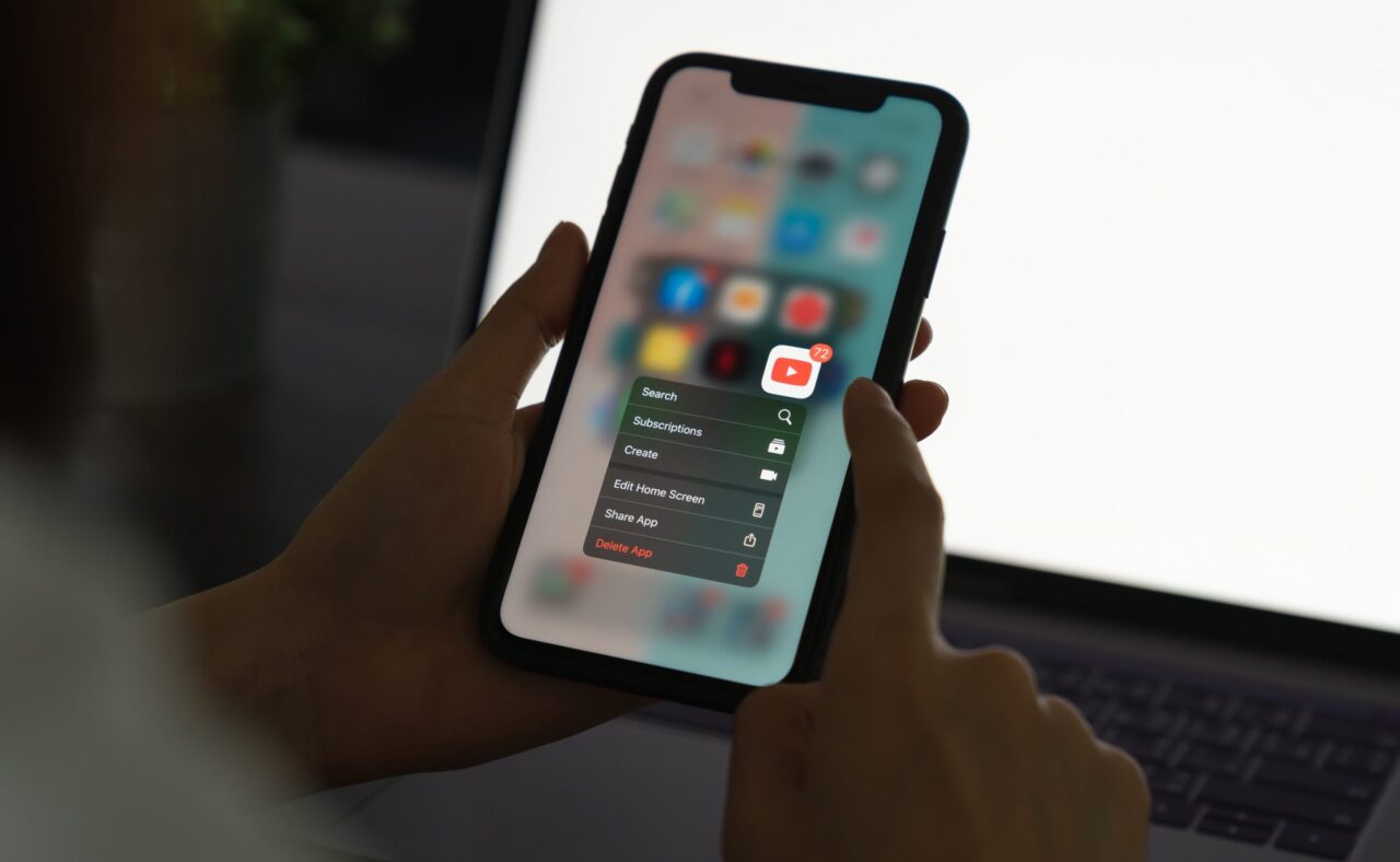 YouTube Video Downloader for iPhone | Save to Camera Roll 1 YouTube Downloader iPhone Free