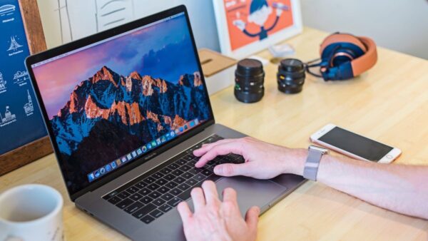 How to mirror Mac to Roku