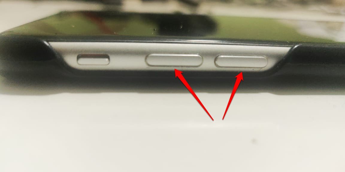 How to Silence Calls on iPhone 2 volume rockers on iPhone